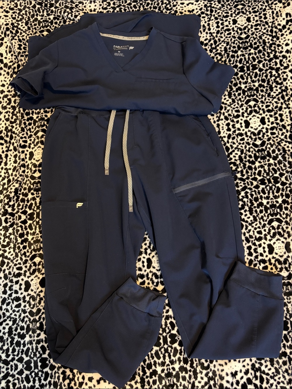 Fabletics Navy Drawstring Jogger Scrub Set